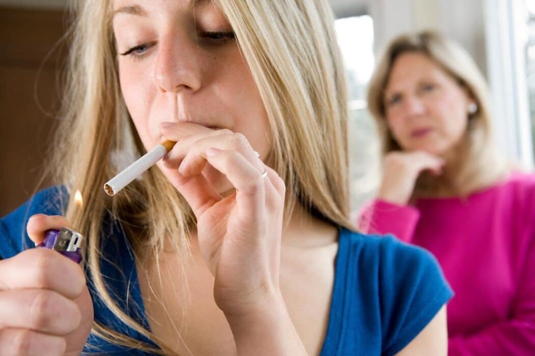 Les relations familiales peuvent conduire au tabagisme chez les adolescents